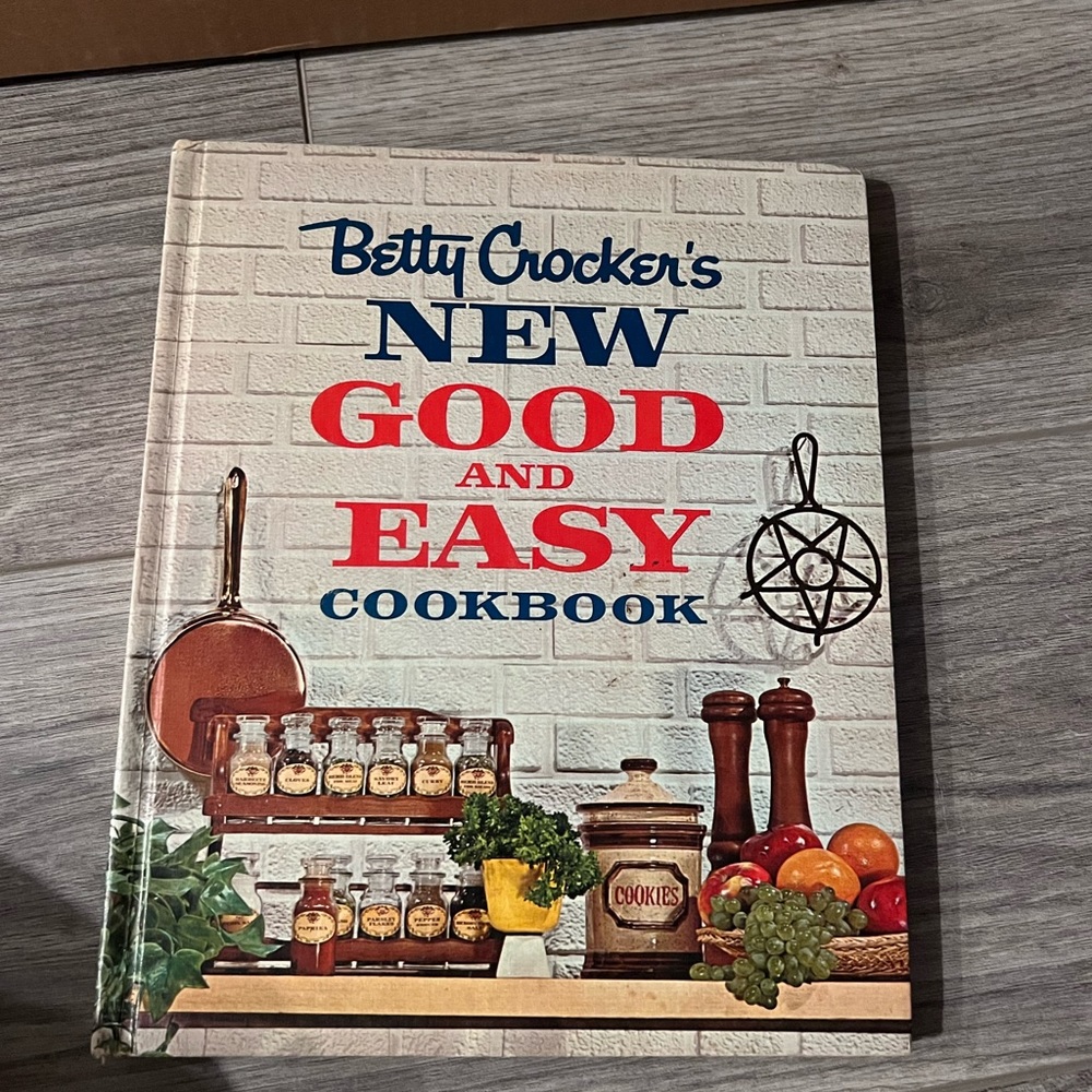 Cookbook: Betty Crocker new and easy!